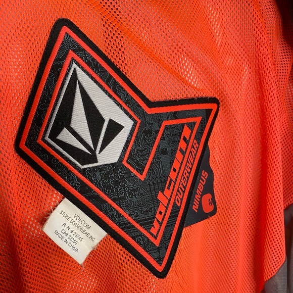 Men’s Volcom Nimbus Snow Jacket - Picture 3 of 3